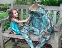 O'Rosie meets a frog.