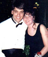 cindy_wed_tablephoto_16.JPG (7213 bytes)