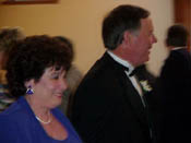 wedding_001_019f.jpg (4446 bytes)