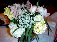 wedding_004_010f.jpg (12058 bytes)