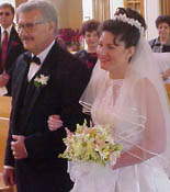 wedding_011_014f.jpg (7721 bytes)