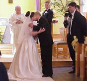 wedding_011_015f.jpg (8793 bytes)